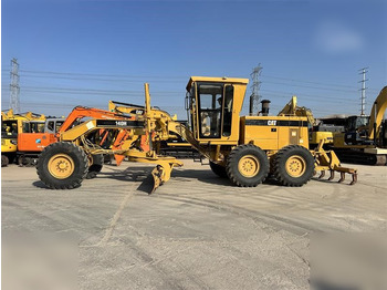 Grader CATERPILLAR 140H