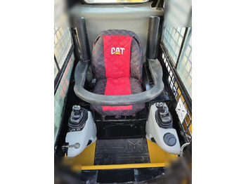 Minicargadora CATERPILLAR 226B: foto 2 Minicargadora CATERPILLAR 226B: foto 2