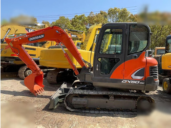 Excavadora de cadenas DOOSAN DX60-9C