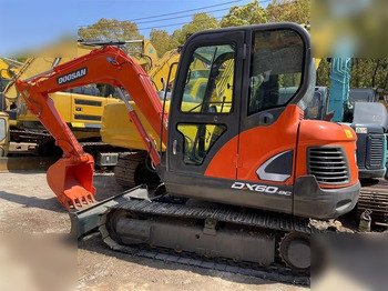 Miniexcavadora DOOSAN DX60