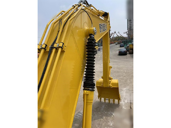 Excavadora de cadenas KOMATSU PC200-8: foto 5