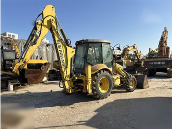 Retroexcavadora NEW HOLLAND