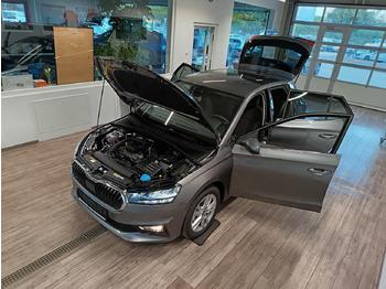 Berlina Skoda Fabia 30 Jahre DSG*VORBER.AHK*LED*R-KAM*TEMP*DAB: foto 2 Berlina Skoda Fabia 30 Jahre DSG*VORBER.AHK*LED*R-KAM*TEMP*DAB: foto 2