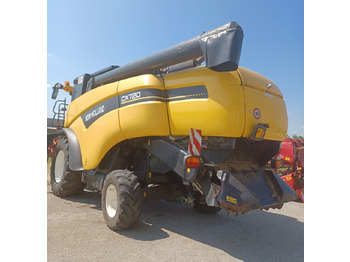 Cosechadora de granos NEW HOLLAND MIETITREBBIA CX 720: foto 4