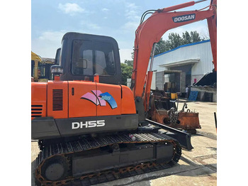 Excavadora de cadenas DOOSAN DH55