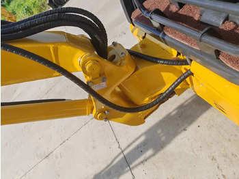 Miniexcavadora komatsu PC35 [ Copy ]: foto 4