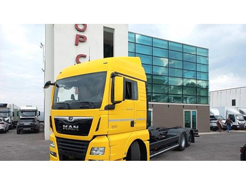 Camión chasis MAN TGX 26.500