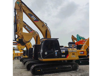 Excavadora de cadenas CATERPILLAR 323D2L