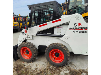 Minicargadora BOBCAT S16