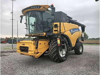 Cosechadora de granos New Holland CR 7.90: foto 2