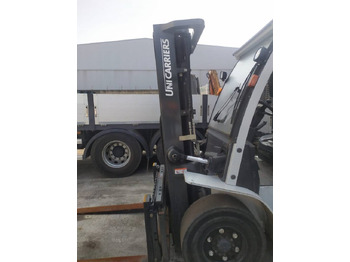 Carretilla elevadora diésel UniCarriers D1F4A40Q: foto 4