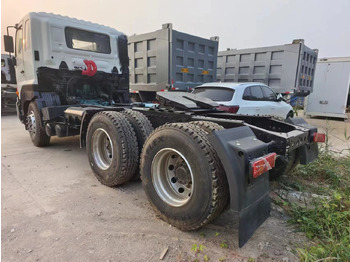 Arrendamiento de HINO HINO 700 HINO HINO 700: foto 1 Arrendamiento de HINO HINO 700 HINO HINO 700: foto 1