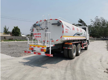 Arrendamiento de SINOTRUK 20 cubic meters tank SINOTRUK 20 cubic meters tank: foto 2 Arrendamiento de SINOTRUK 20 cubic meters tank SINOTRUK 20 cubic meters tank: foto 2