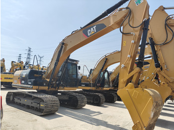 Excavadora de cadenas CATERPILLAR 320D2
