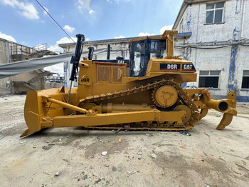 Bulldozer CATERPILLAR D8