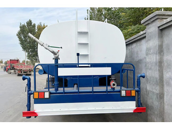 Camión cisterna nuevo Howo Water Sprinkler Truck for Sale in Mali: foto 3