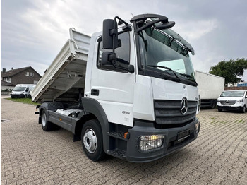 Camión volquete MERCEDES-BENZ Atego 818