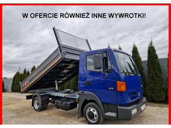 Camión volquete NISSAN