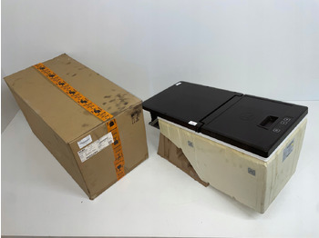 Cabina e interior para Camión LODÓWKA CHŁODZIARKA MAN TGX3 TGX 3 TGX-3 81639106445: foto 4 Cabina e interior para Camión LODÓWKA CHŁODZIARKA MAN TGX3 TGX 3 TGX-3 81639106445: foto 4