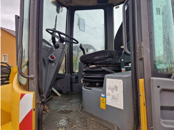 Cargadora de ruedas VOLVO L30B: foto 2