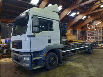 Camión portacontenedore/ Intercambiable MAN TGM 15.290