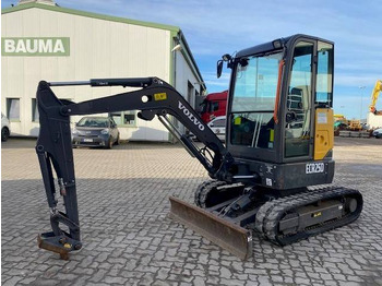 Miniexcavadora VOLVO ECR25D