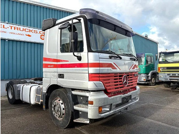 Cabeza tractora Mercedes-Benz Actros 1843 LS SLEEPERCAB (MP1) (ZF16 MANUAL GEARBOX / REDUCTION AXLE / AIRCONDITIONING / ETC.): foto 2 Cabeza tractora Mercedes-Benz Actros 1843 LS SLEEPERCAB (MP1) (ZF16 MANUAL GEARBOX / REDUCTION AXLE / AIRCONDITIONING / ETC.): foto 2
