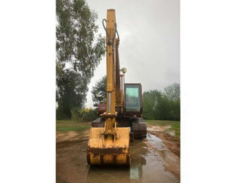 Excavadora de ruedas CASE