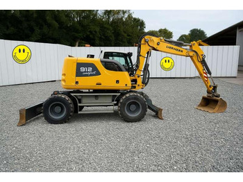 Excavadora de ruedas LIEBHERR A 912