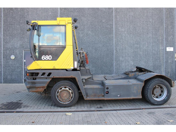 Tractor industrial TERBERG