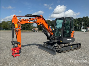 Miniexcavadora DEVELON