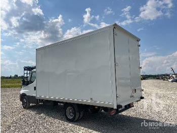 Camión caja cerrada IVECO DAILY 35C140: foto 2