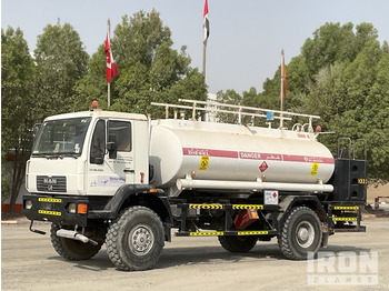 Camión cisterna MAN