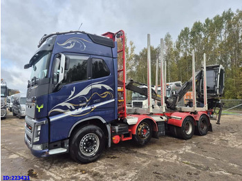 Camión forestal VOLVO FH16 750