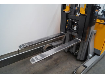 Retráctil Jungheinrich ETV216: foto 5 Retráctil Jungheinrich ETV216: foto 5