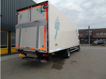 Camión caja cerrada MAN TGM 12.250 + EURO 6 + LIFT: foto 4
