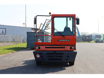 Tractor industrial Terberg YT182: foto 3