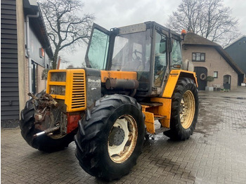 Tractor RENAULT 145.14: foto 3