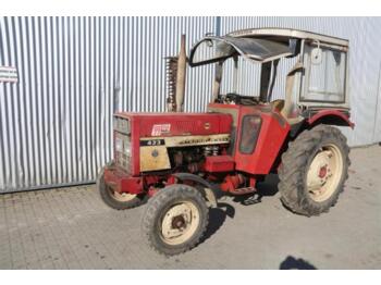 Tractor Case-IH 433: foto 1