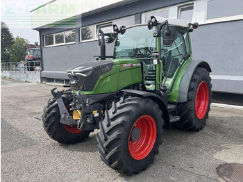 Tractor FENDT 211 Vario