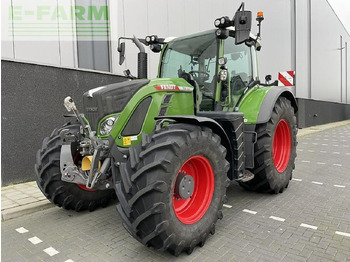 Tractor FENDT 724 Vario