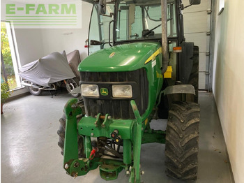 Tractor JOHN DEERE