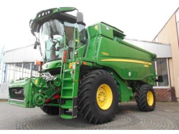 Cosechadora de granos John Deere T 660 i: foto 1