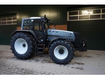 Tractor Valtra 8450 hitech: foto 1