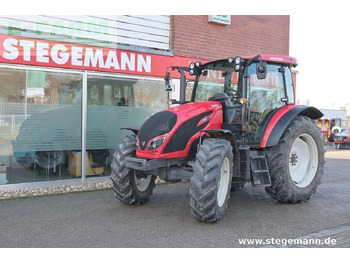 Tractor VALTRA A104