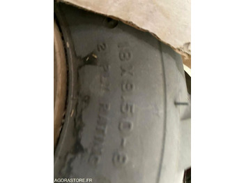 Equipo de construcción nuevo 4 Roues completes CARLISLE 18 X 9.50-8 pour DITCH WITCH R300: foto 4