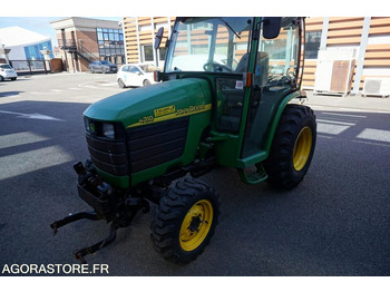 Tractor JOHN DEERE