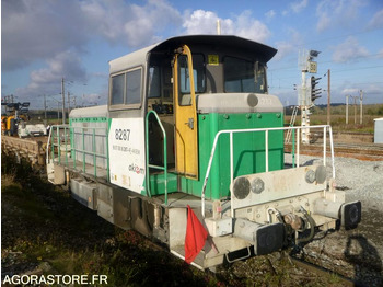 Equipo de construcción Lot de 2 locotracteurs Y8000 / Moyse, Fauvet Girel: foto 2 Equipo de construcción Lot de 2 locotracteurs Y8000 / Moyse, Fauvet Girel: foto 2