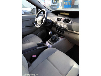 Coche RENAULT SCENIC 1.9 DIESEL: foto 5 Coche RENAULT SCENIC 1.9 DIESEL: foto 5