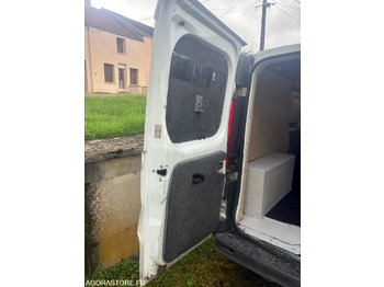 Furgoneta pequeña Renault Trafic dci 115 / 228000 km - Immatriculation anglaise: foto 3